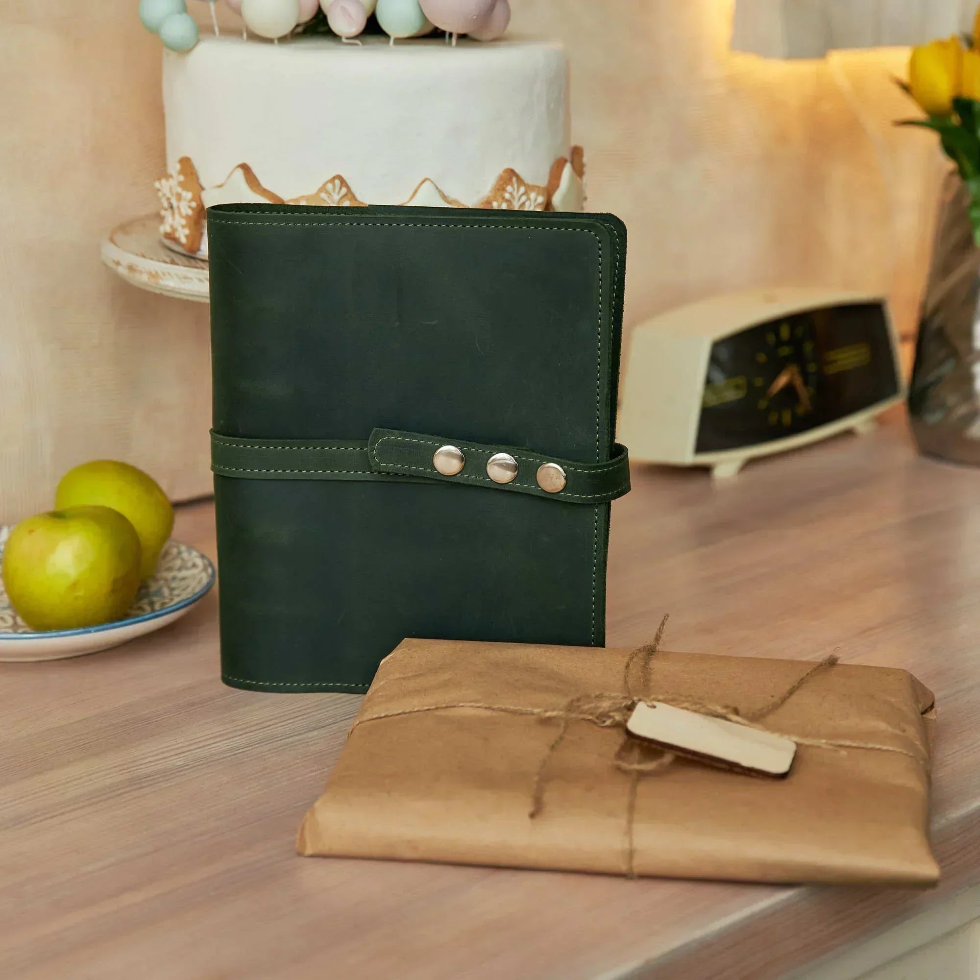 Best Leather Gifts for Book Lovers in 2026