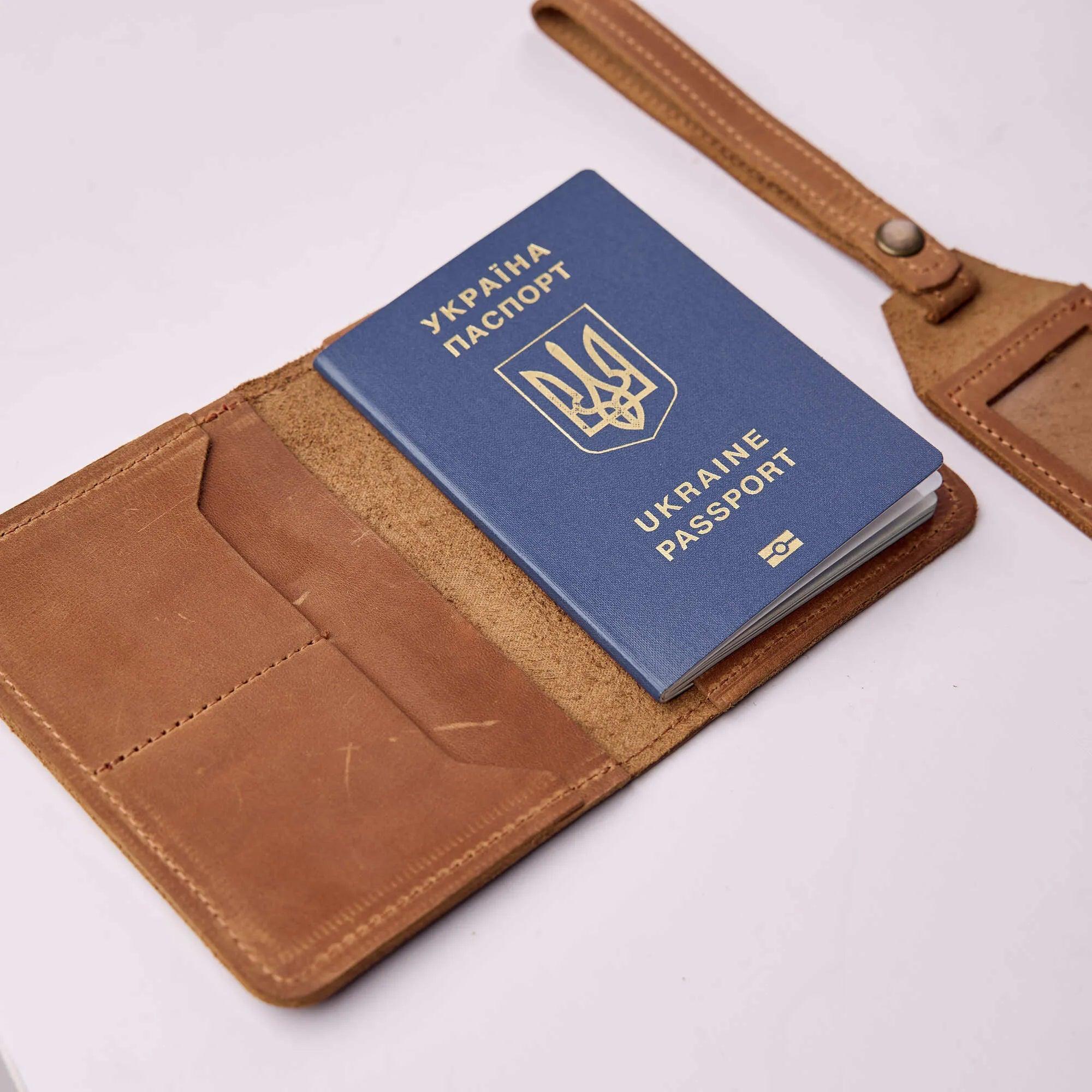 Leather Passport Holder - Pikore