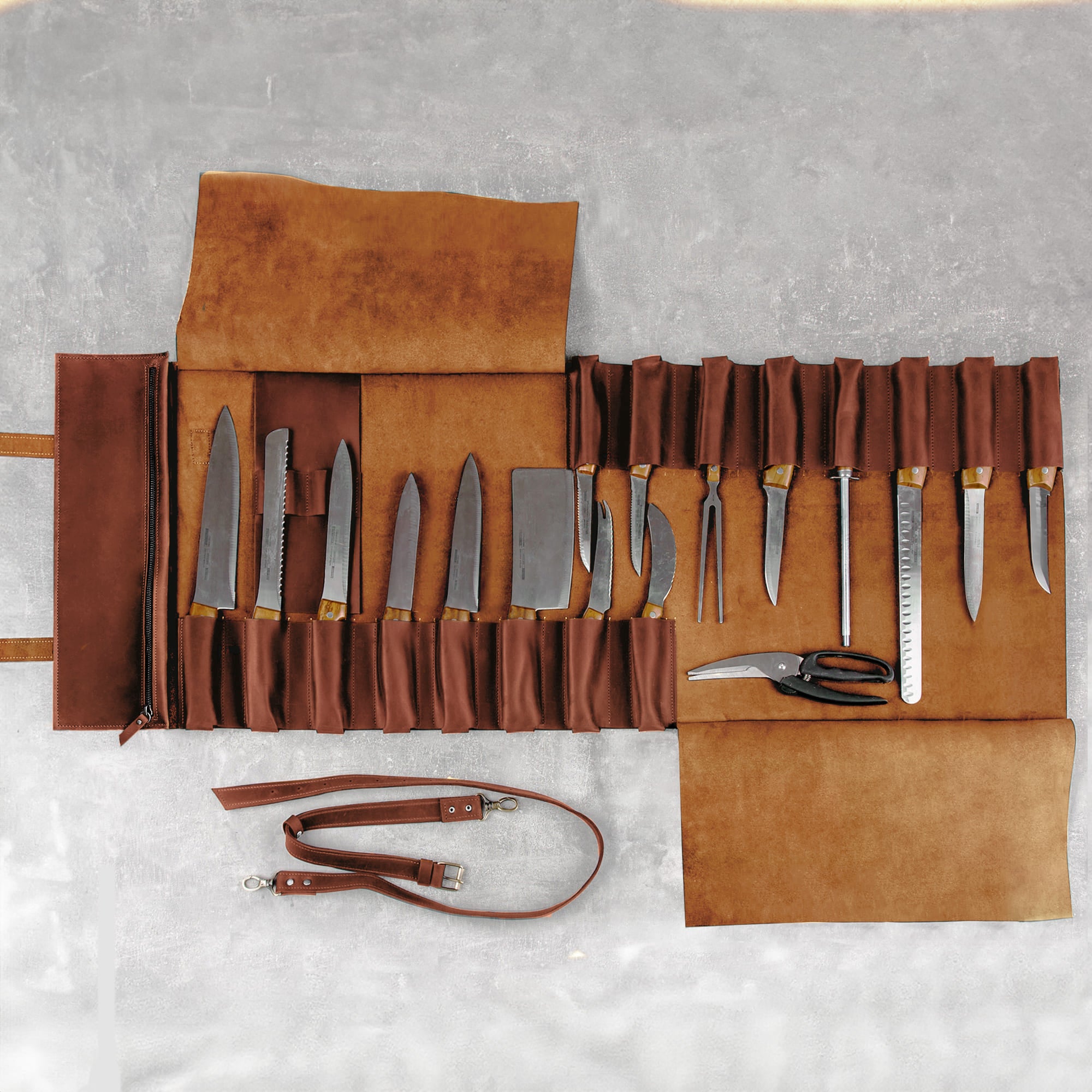 The Professional&#39;s Leather Knife Roll