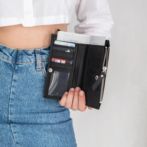 Leather Zipped Wallet - Pikore