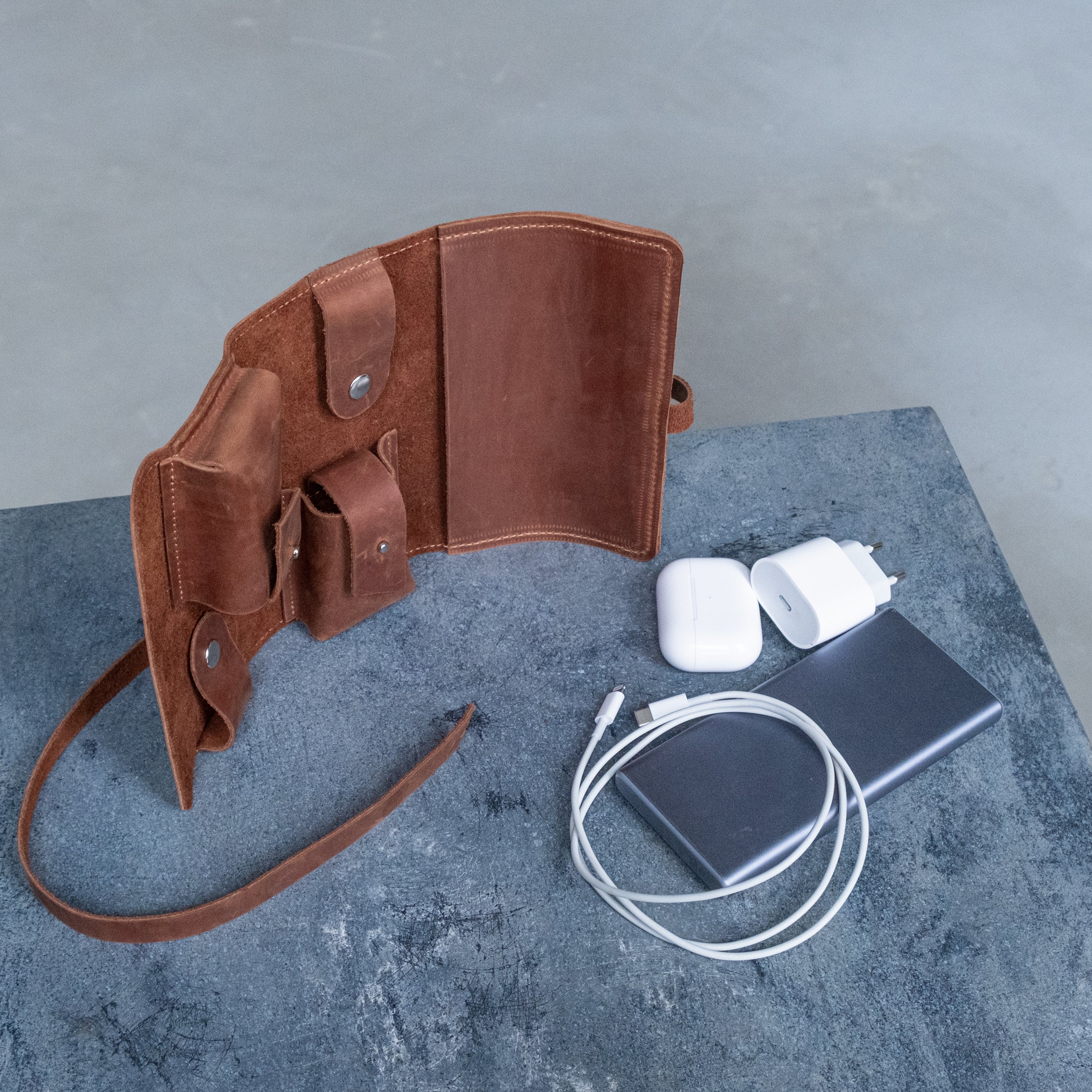 Leather Charger Roll Up
