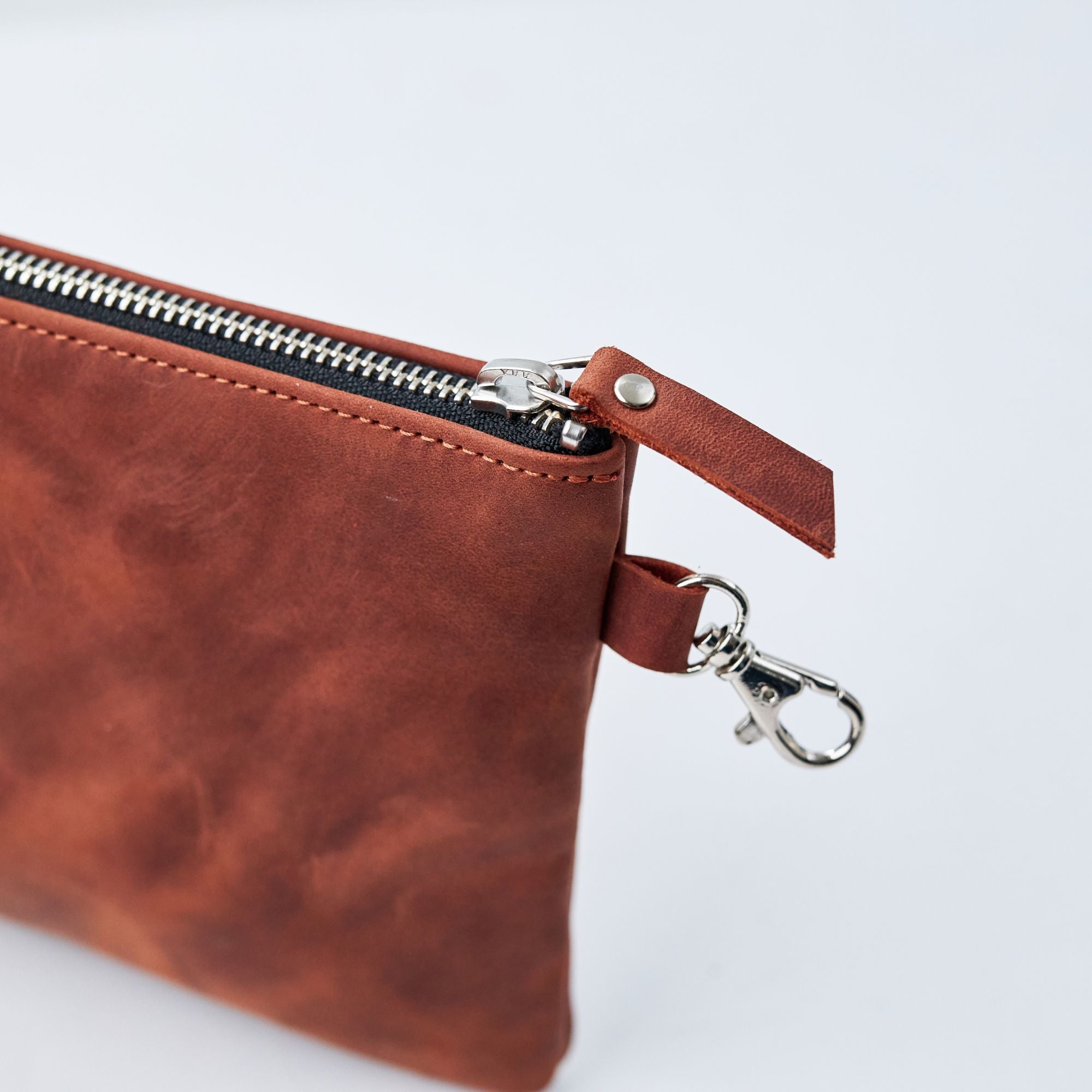 Leather golf pouch