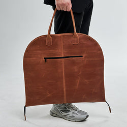 Leather suit carrier - Pikore
