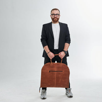 Leather suit carrier - Pikore