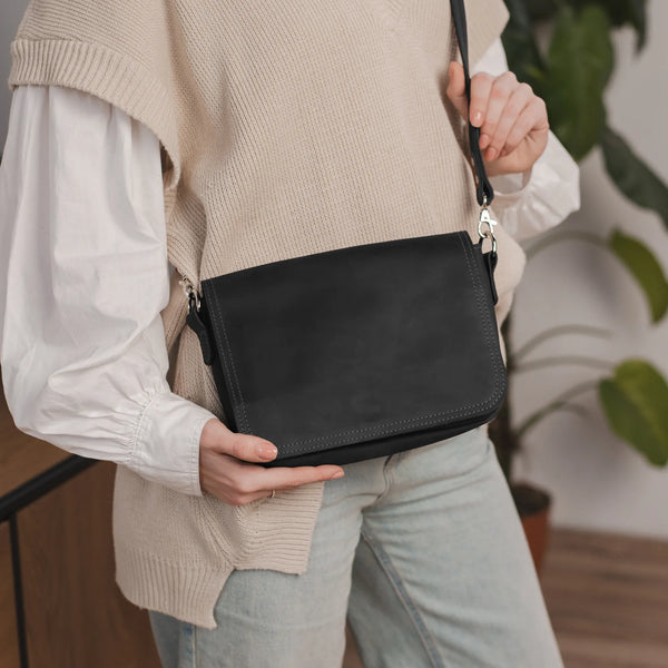 Black Crossbody Bags
