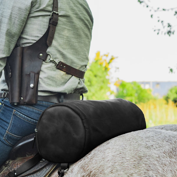 Black Saddle Pouch