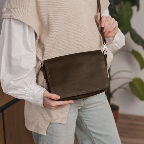Brown Crossbody Bags