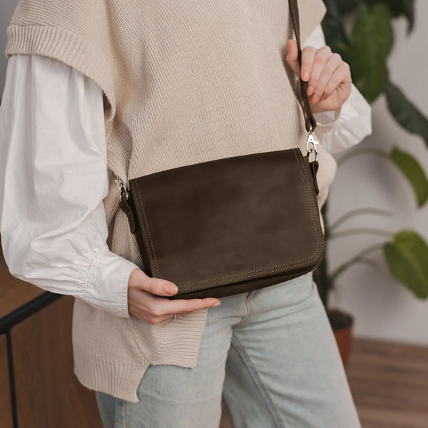 Brown Crossbody Bags
