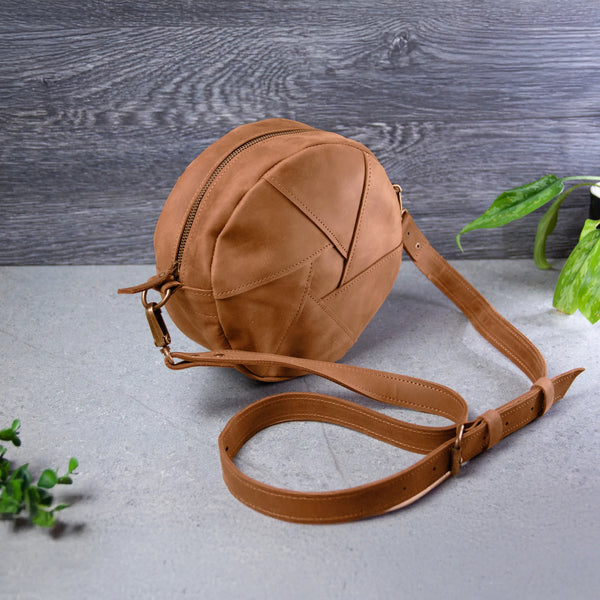 Circle Leather Purse