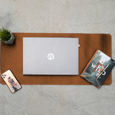 Engraved Desk Pad Light Cognac