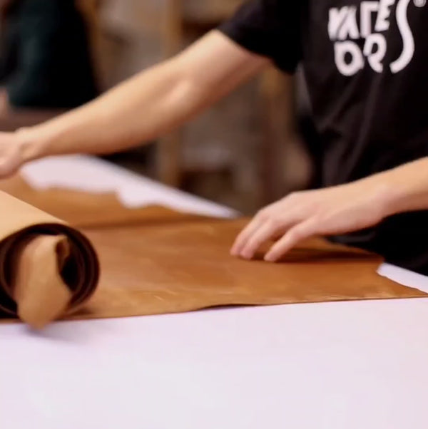 how we make leather knife roll