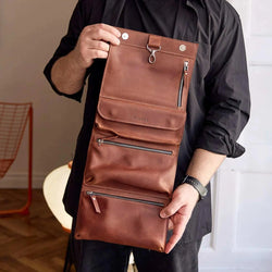 Leather Hanging Toiletry Bag - Pikore